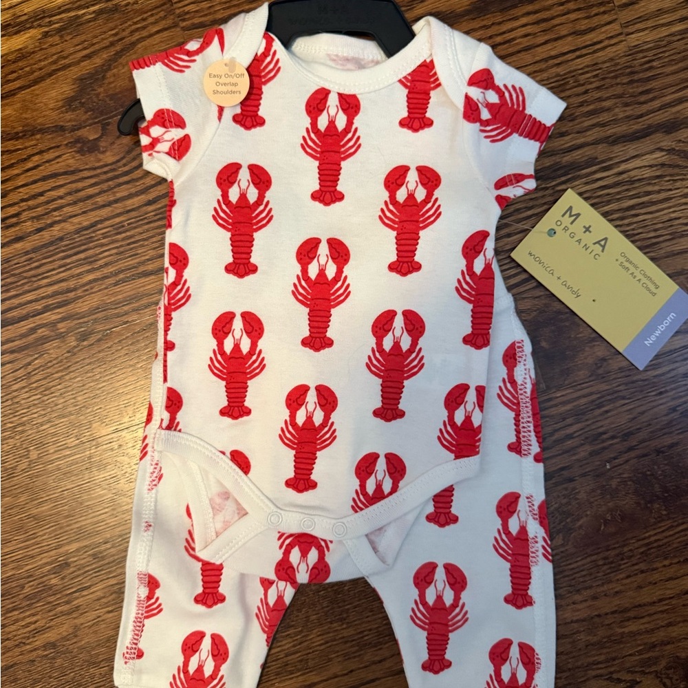 5 for $25 ✨M+A Kids Red Lobster Print Matching Set